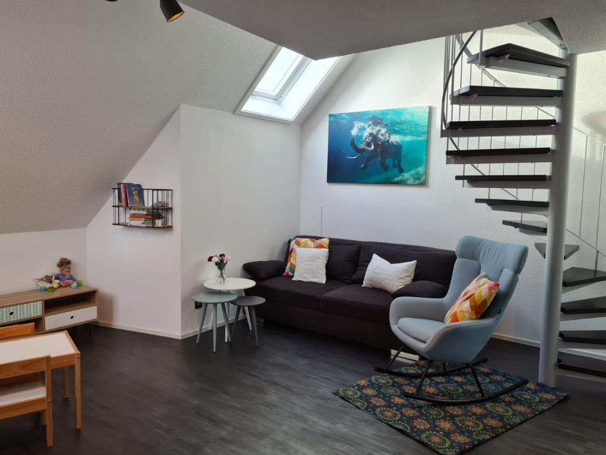 Maisonette-Wohnung Mit Balkon Радольфцелль  Экстерьер фото